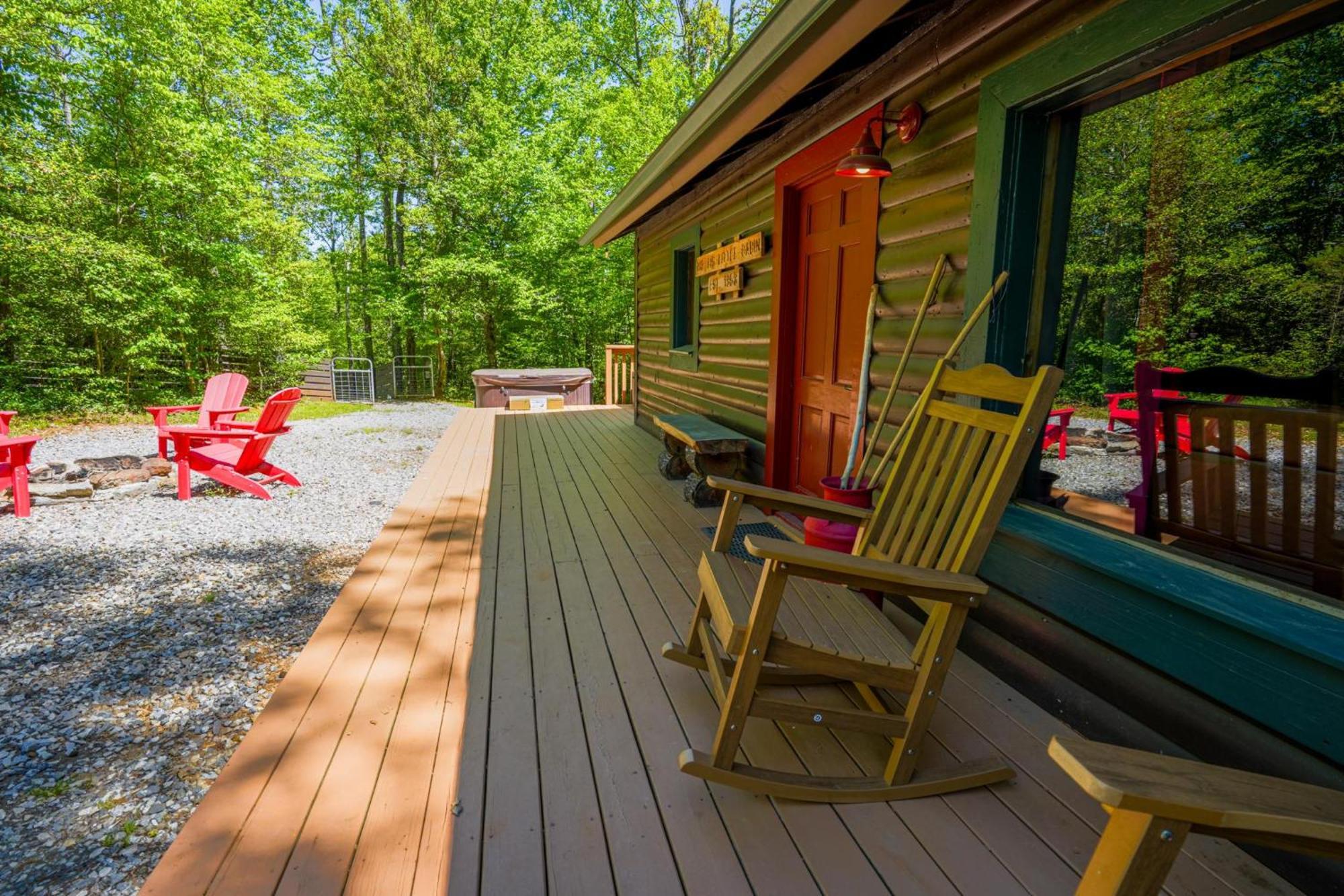 The Big Little Cabin - Hot Tub & Playground ดาห์ลอนีกา ภายนอก รูปภาพ