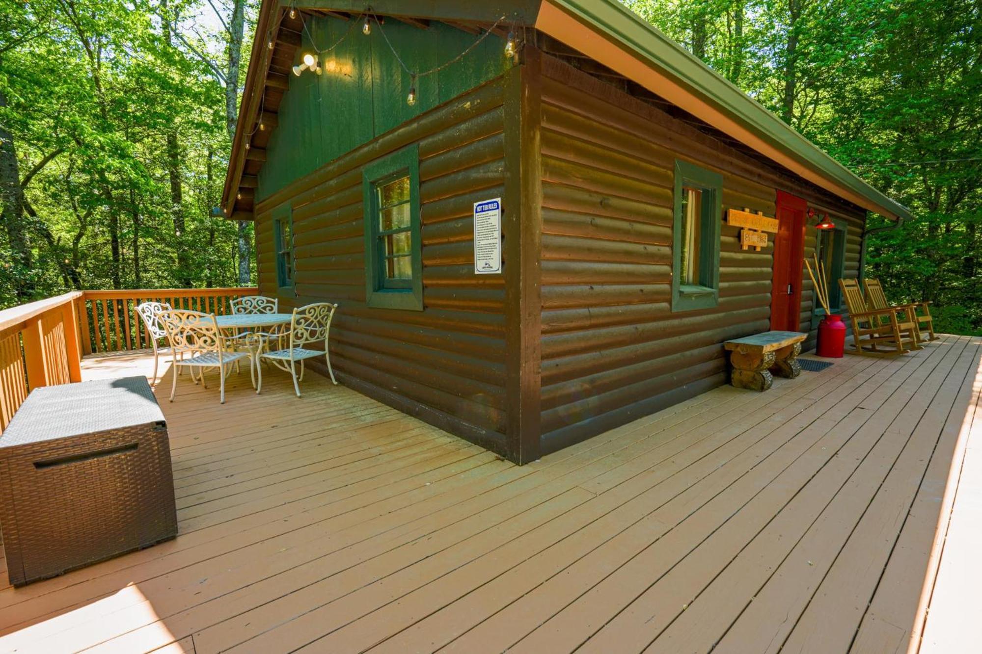 The Big Little Cabin - Hot Tub & Playground ดาห์ลอนีกา ภายนอก รูปภาพ