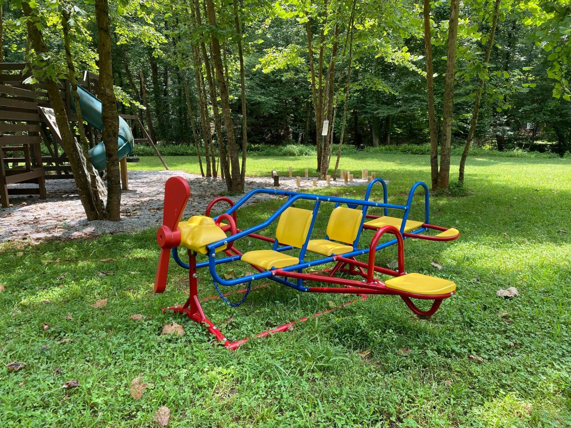 The Big Little Cabin - Hot Tub & Playground ดาห์ลอนีกา ภายนอก รูปภาพ