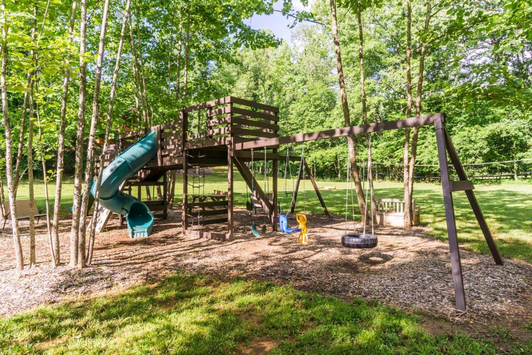 The Big Little Cabin - Hot Tub & Playground ดาห์ลอนีกา ภายนอก รูปภาพ
