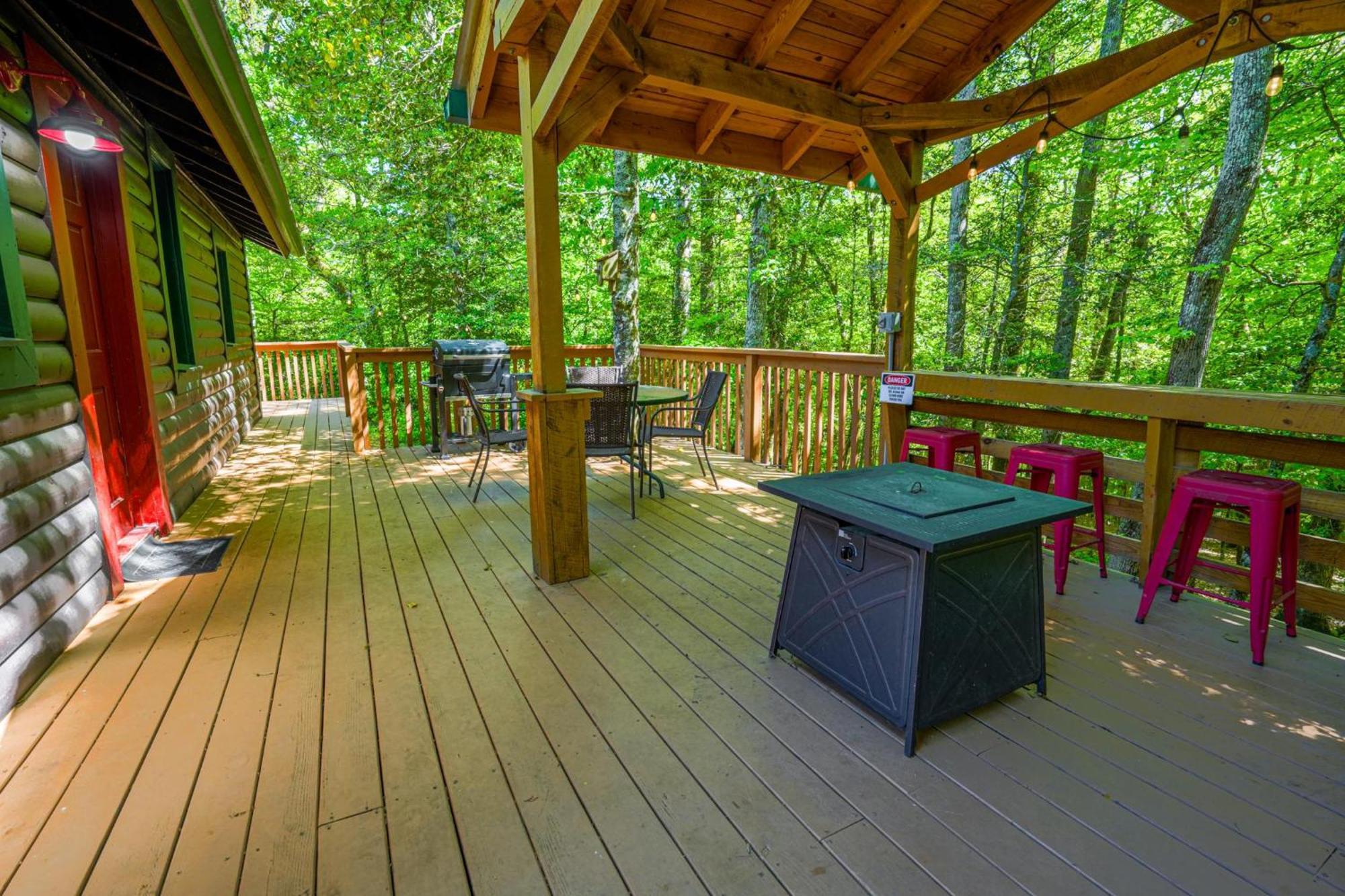 The Big Little Cabin - Hot Tub & Playground ดาห์ลอนีกา ภายนอก รูปภาพ
